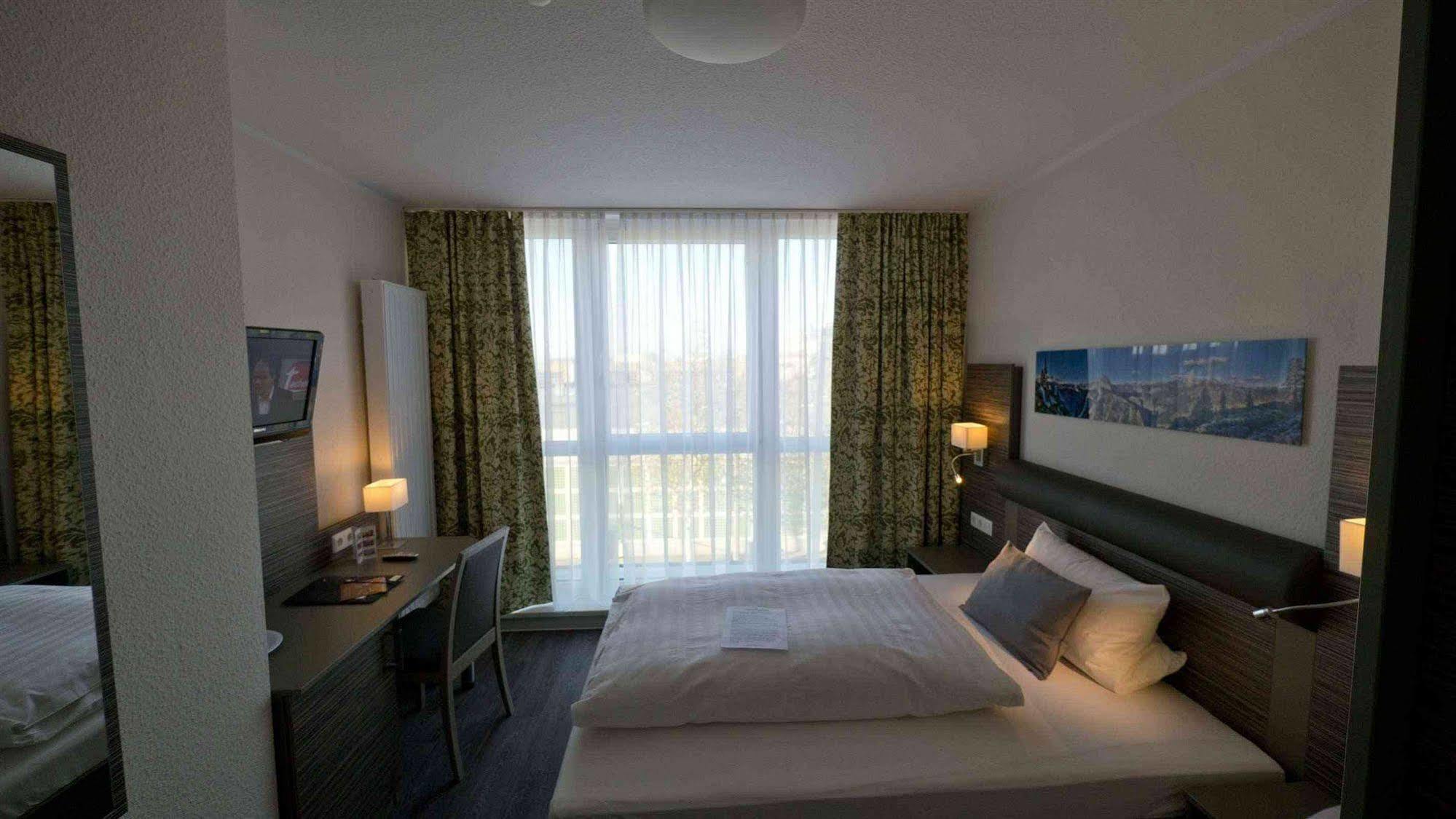 Hotel Westfalia เบรเมน ภายนอก รูปภาพ