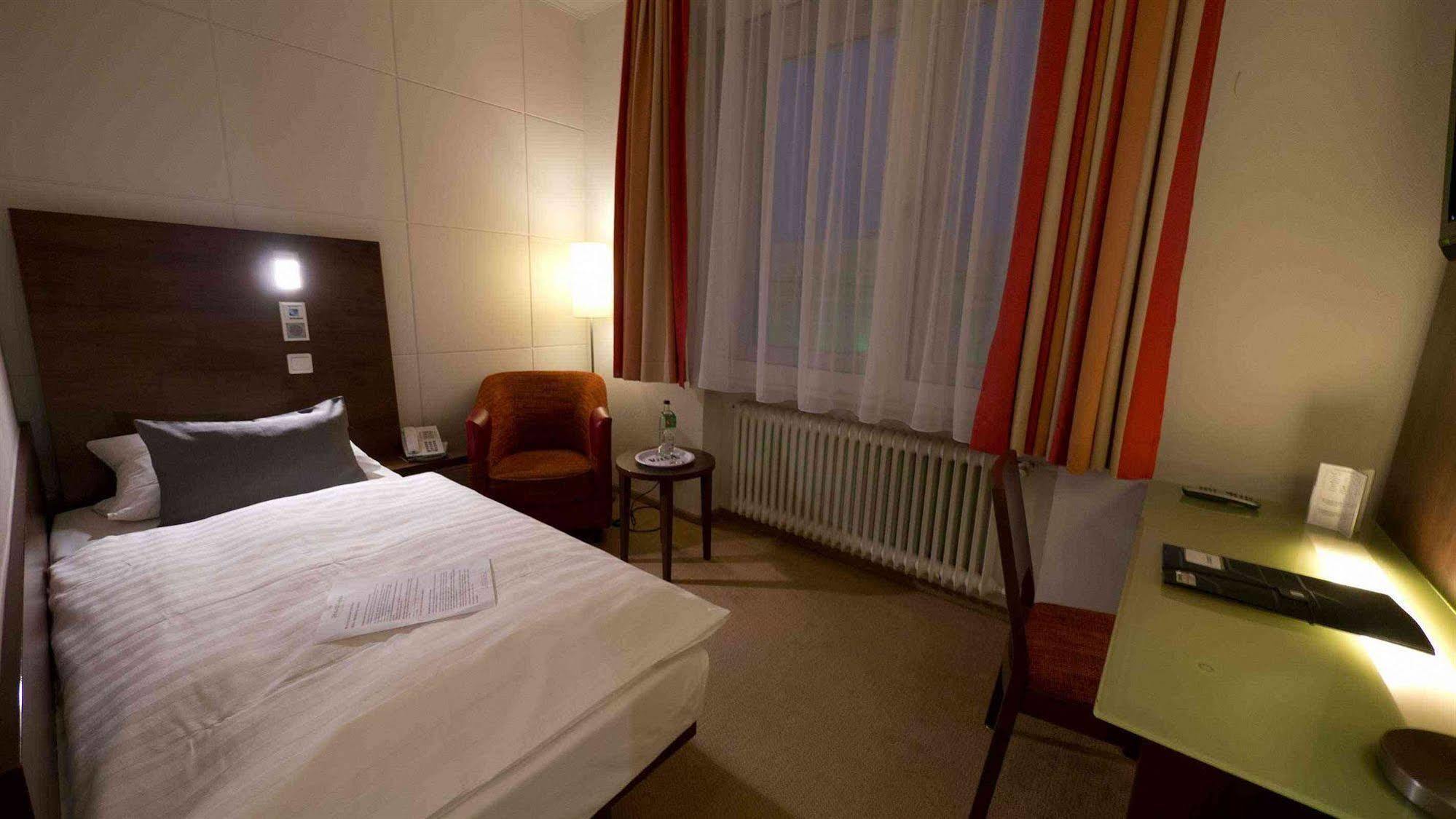 Hotel Westfalia เบรเมน ภายนอก รูปภาพ
